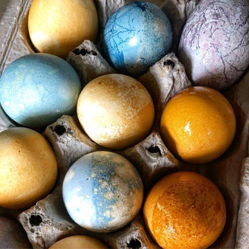 How to dye Easter Eggs with tea - Beach House Teas